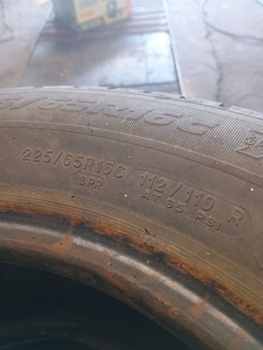 225/65R16C Michelin Agilis бусови