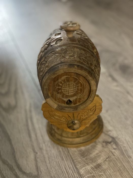 Дървен сувенир буренце антика