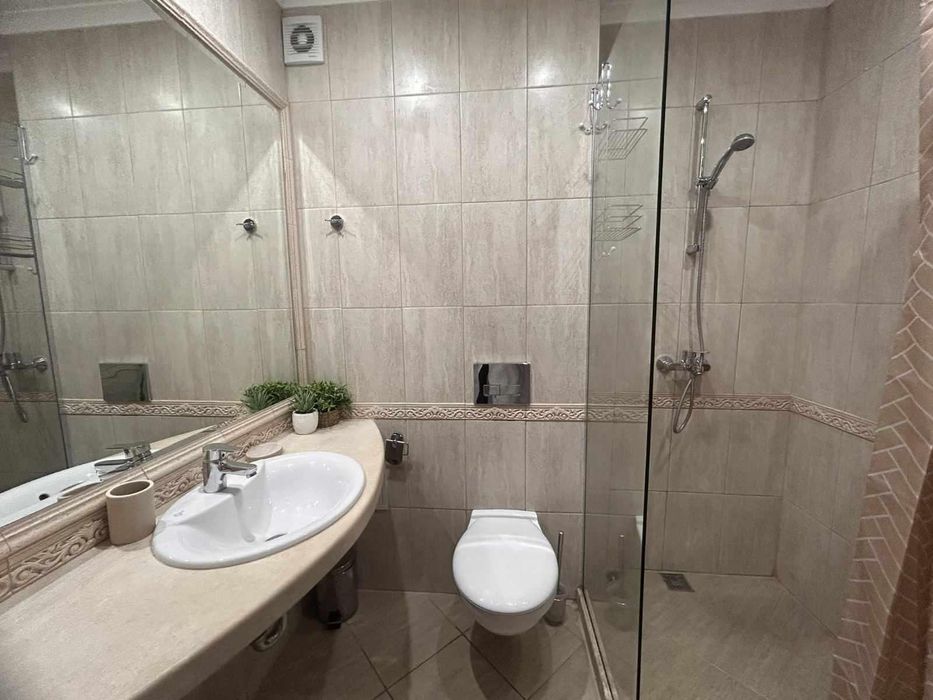 Дава се под наем Двустаен апартамент в Варна, Аспарухово - 70 кв.м за 613 € - Снимка #8