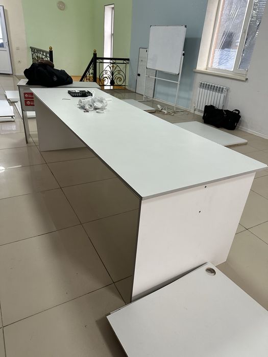 Столы рабочие в хорошем состоянии