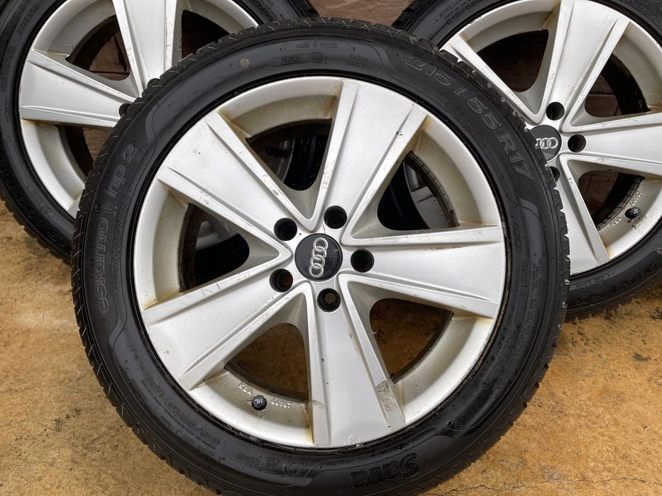 Cauciucuri de iarna cu jante de aliaj Q3 215/55 R17