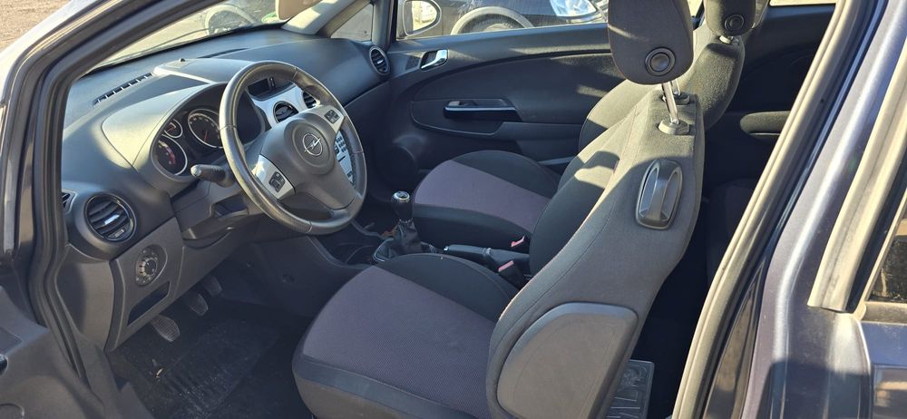 Opel corsa d 1.4 benzina fabricație luna 12 din 2007