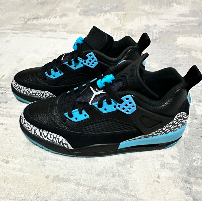 Adidasi Jordan Spizike