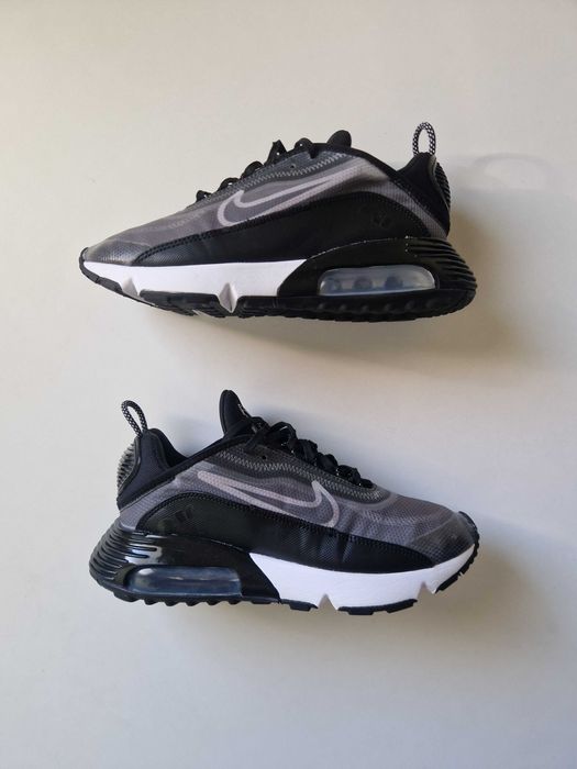 Nike Air Max 2090 оригинални маратонки