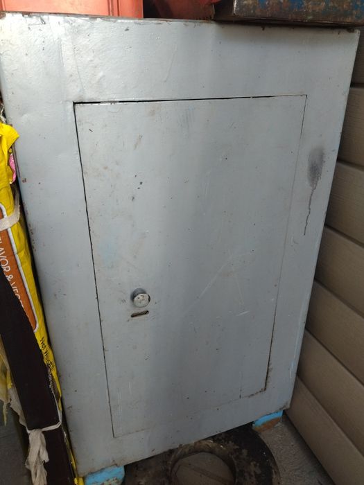 Шкаф для инструмента