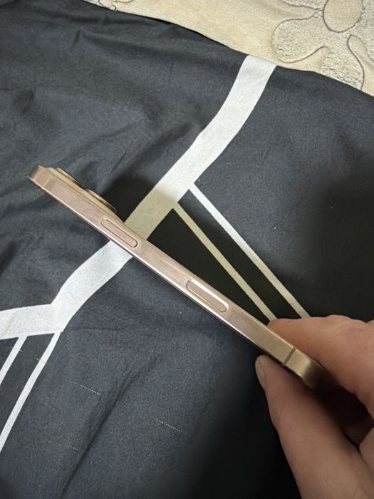 Продам айфон 16 про 256 GB