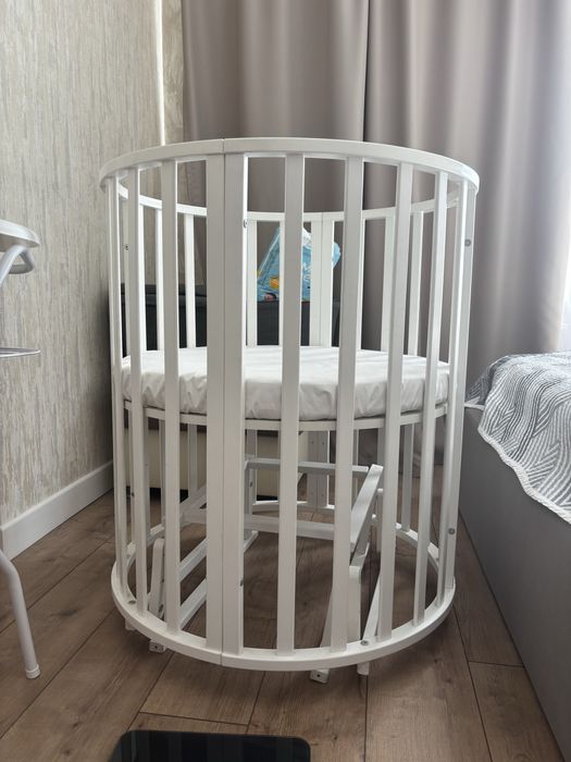 продам детскую кроватку 3 в 1