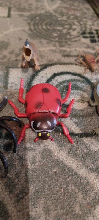 Продам игрушки б/у