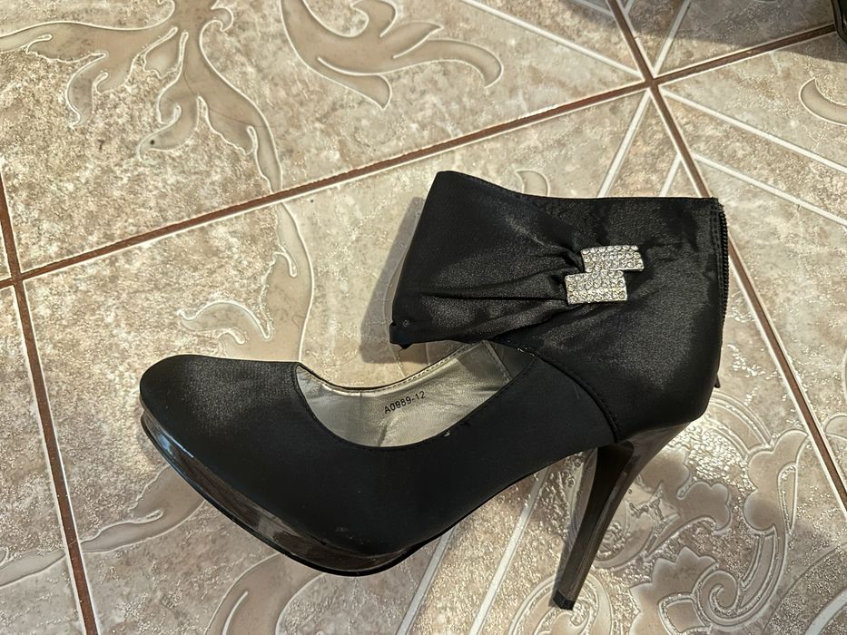 Pantofi Tulipano marimea 37 cu bareta