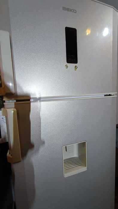 Frigider Beko D70500NE-Folosit- Necesita schimbare ventilator radiator