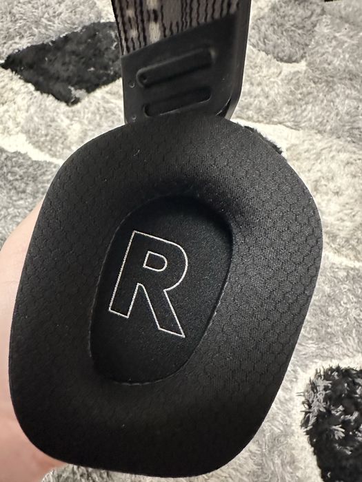 Casti gaming wireless Logitech G733, ultrausoare, Lightsync RGB, Negru