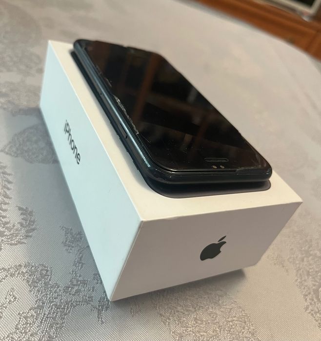 iPhone 7 32 GB Black с Кутия