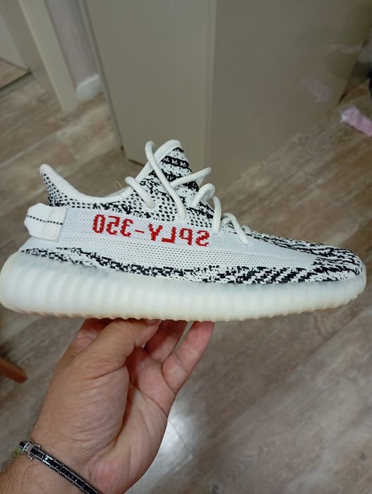 Yezzy 350 V2 bucuresti