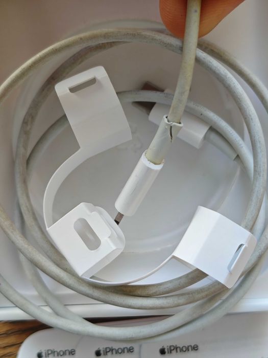 IPhone 11 - 128GB - (Pret pe Flip 1100) - Cutie si Cablu original