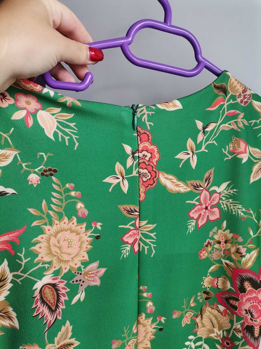 Vând rochie noua verde S