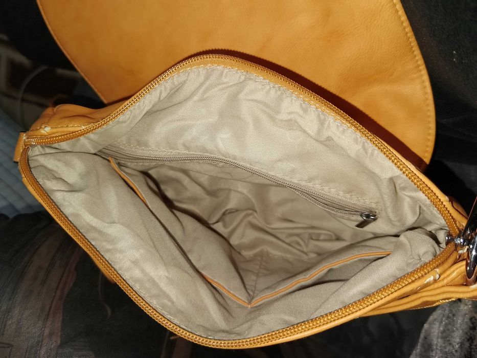 Дамска чанта в оранжево