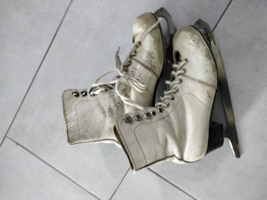 Продаются фигурные коньки