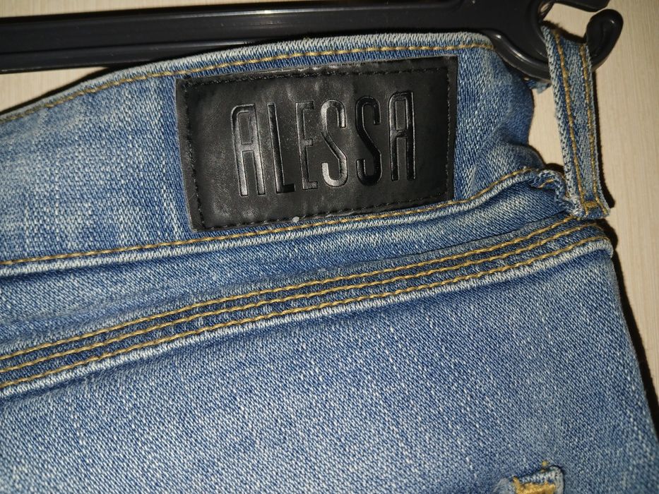 Дамски дънки Alessa  XS