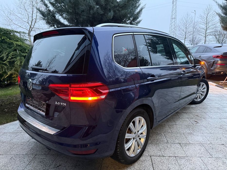 Volkswagen Touran 7 Locuri/DSG/LED/Sc.incalzite/Webasto/RAR Efectuat/Front assist/Camera