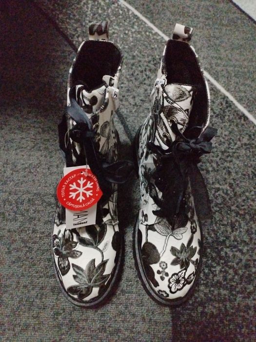 Дамски боти нмер 41