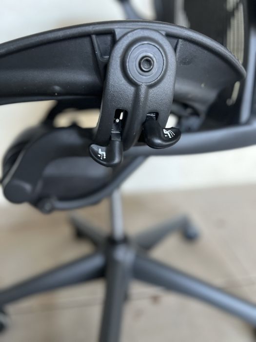 Eргономичен офис стол HERMAN MILLER AERON размер В