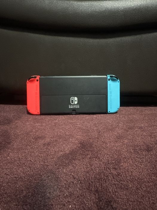 Nintendo switch oled cu geanta si jocul minecraft