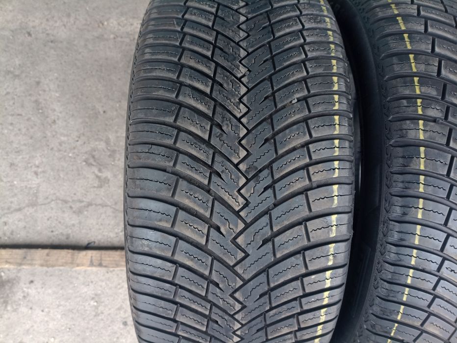 2 anvelope AllSeason Pirelli 255/45 R19 dot 4221
