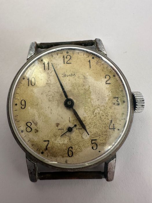 Съветски механичен часовник ЗИМ