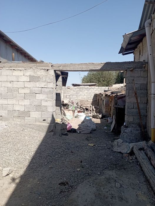 Бухоро вилояти Когон Шахарида ховли сотилади