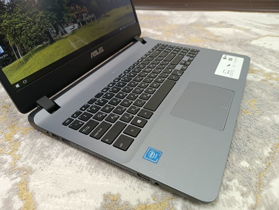 Ноутбук ASUS Современный Windows 10.