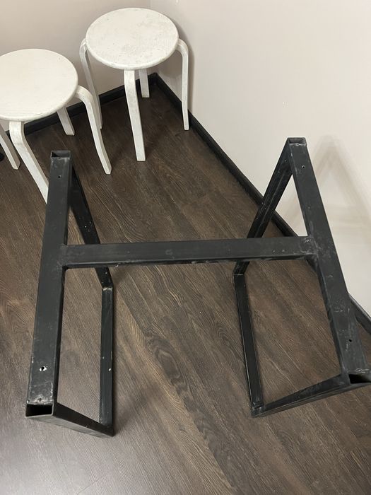 Поодам стол в стиле Loft