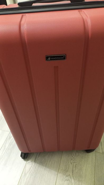 СРОЧНО  продается Чемодан.