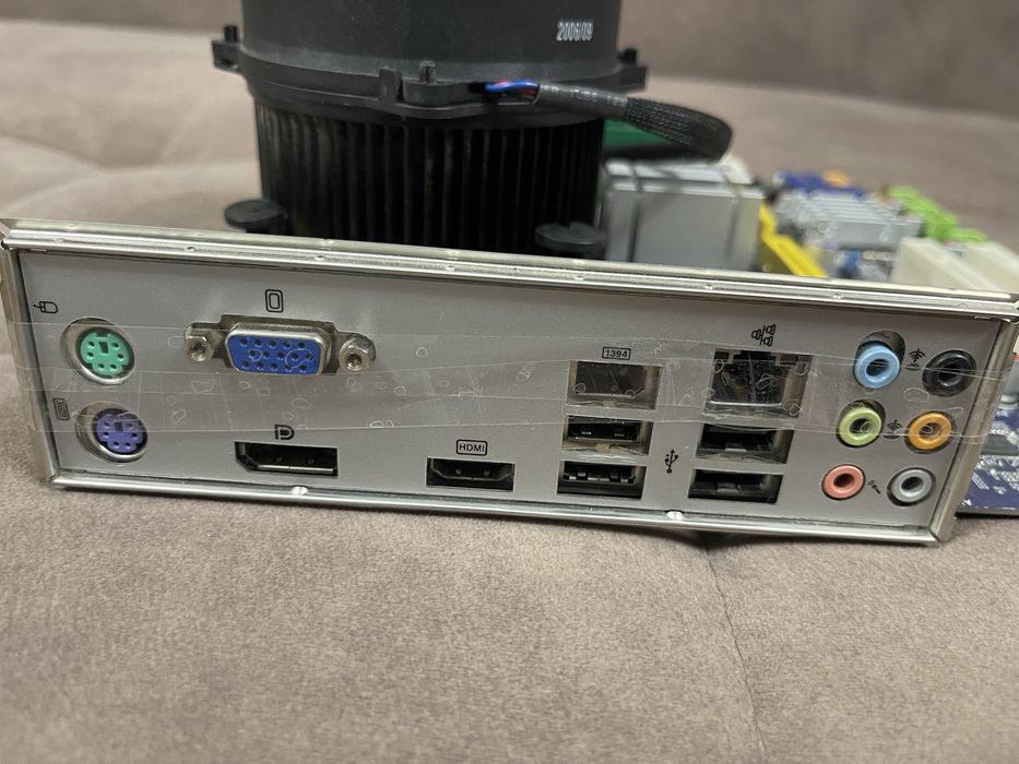 Материнская плата Foxconn