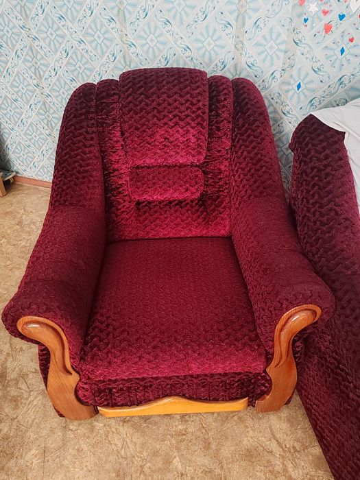 Продам кресла б/у