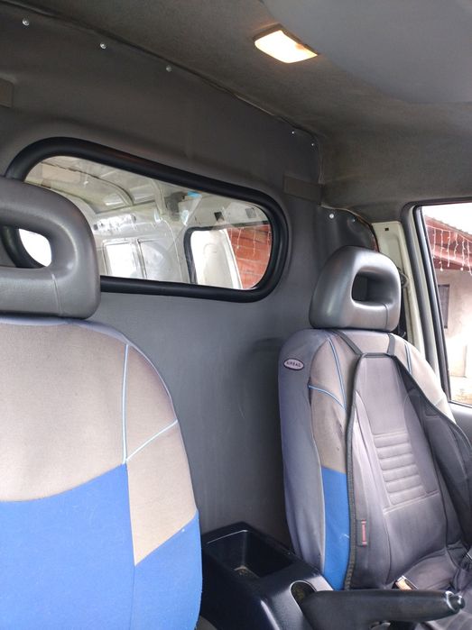 Vând Nisan de marfă