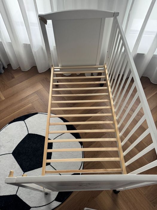 Patut bebe varianta cosleeper cu doua saltele incluse