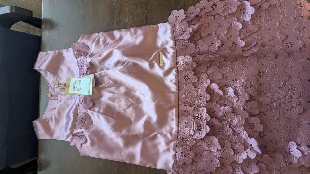 Продам очень красивое платье на девочку подростка