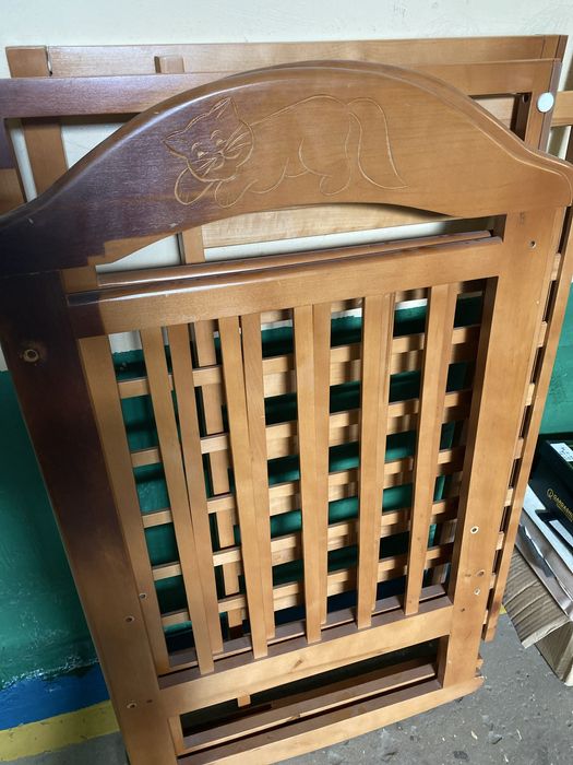 Детская кроватка