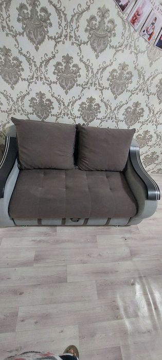 Диван в хорошем состоянии