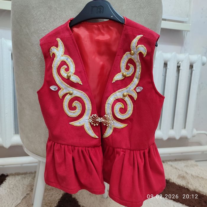 Детское платье по 3000 тенге каждый