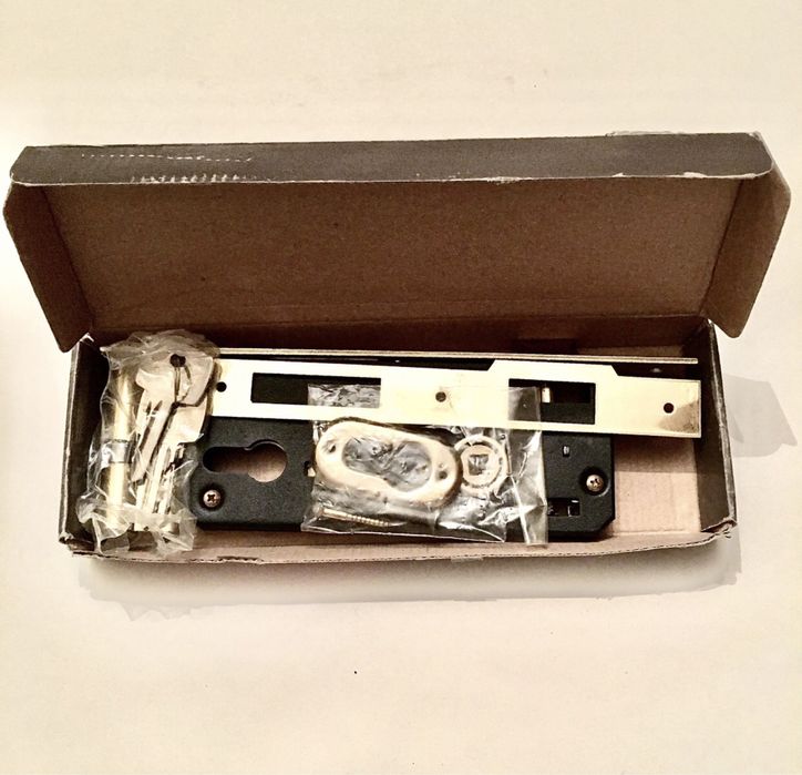 Продам новый врезной замок