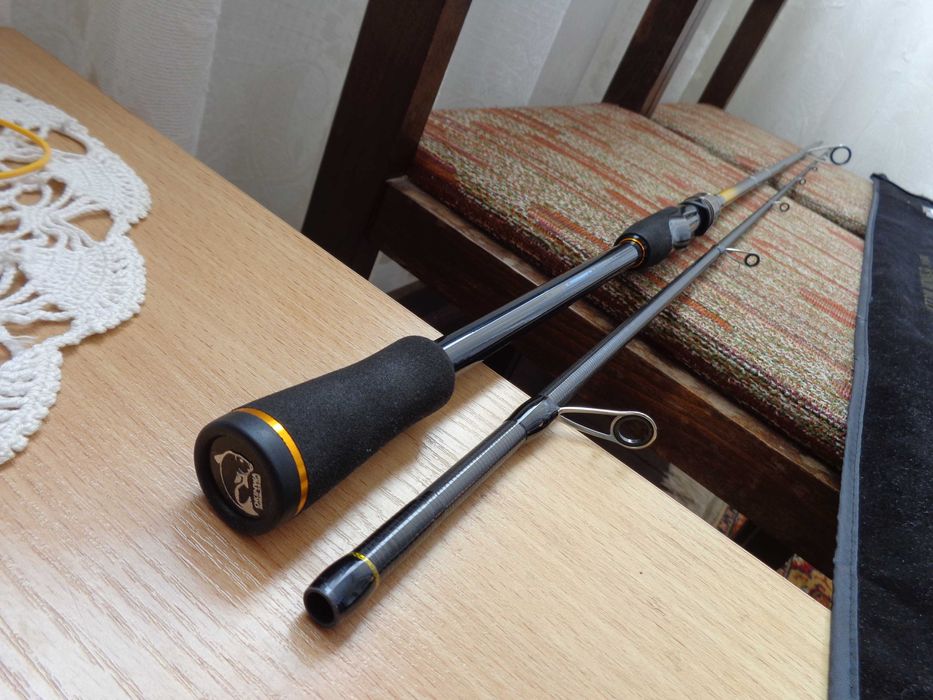 Нови спининг въдици за Сом(Fox Rage два броя) и Щука един брой.