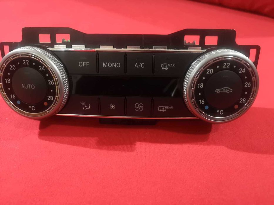 Управление за климатик. Mercedes W204