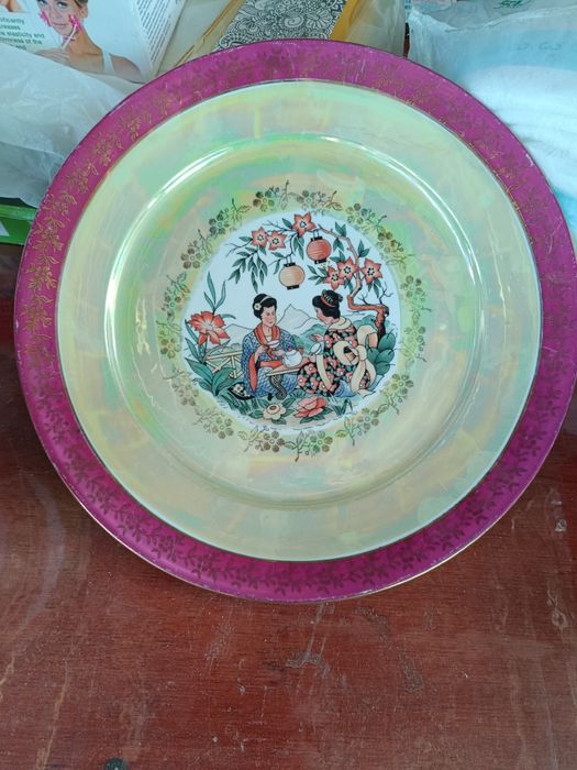 Продается красивая посуда. Фарфор, хрусталь.