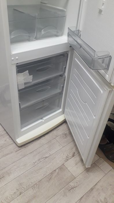 Холодильник "Атлант".