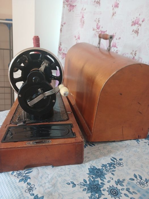 Продам швейную машинку ручную