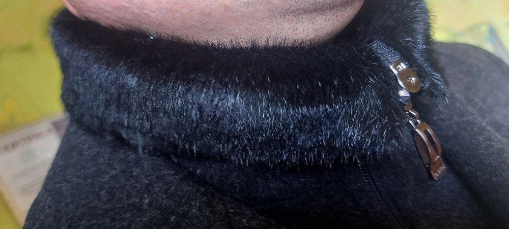 Продам пальто димесезонное[ зима)