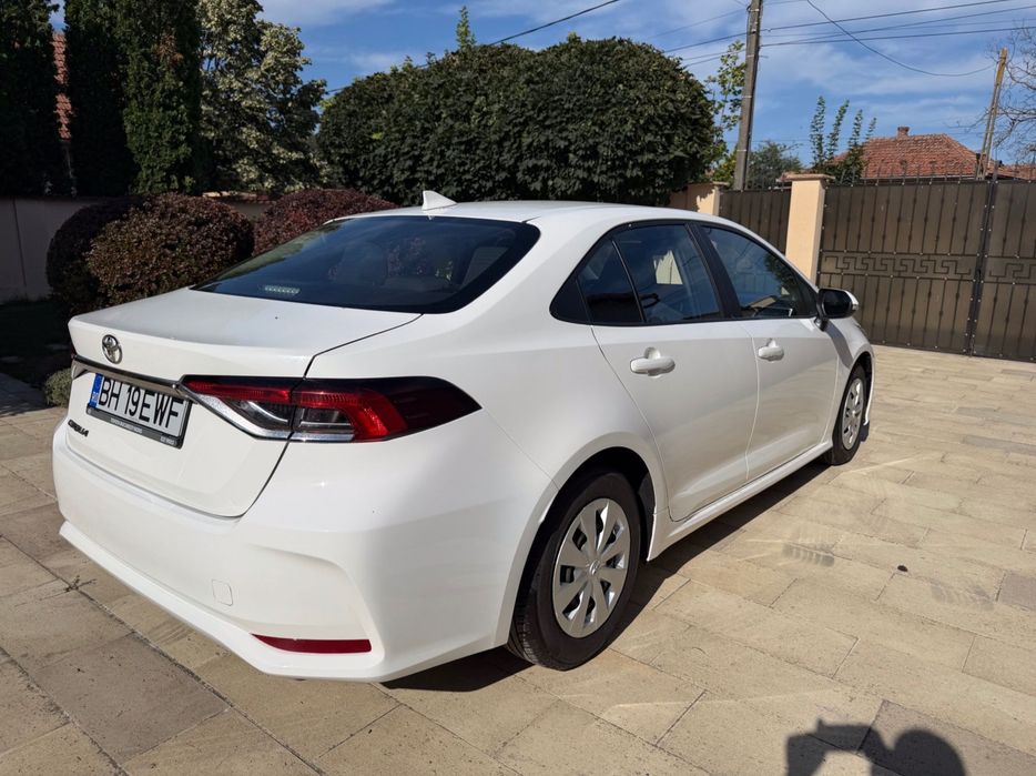 Toyota Corolla 125 CP, Garantie 6 ani, Camera spate, impecabila, distributie pe lant