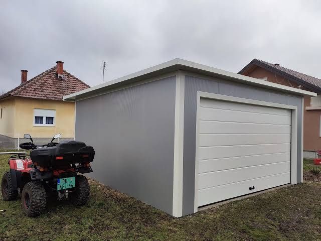 Vand garaj metalic 4 x 6.5m din panouri sandwich