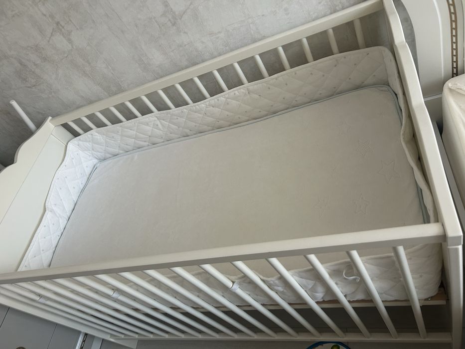 Продам детскую кроватку Ikea
